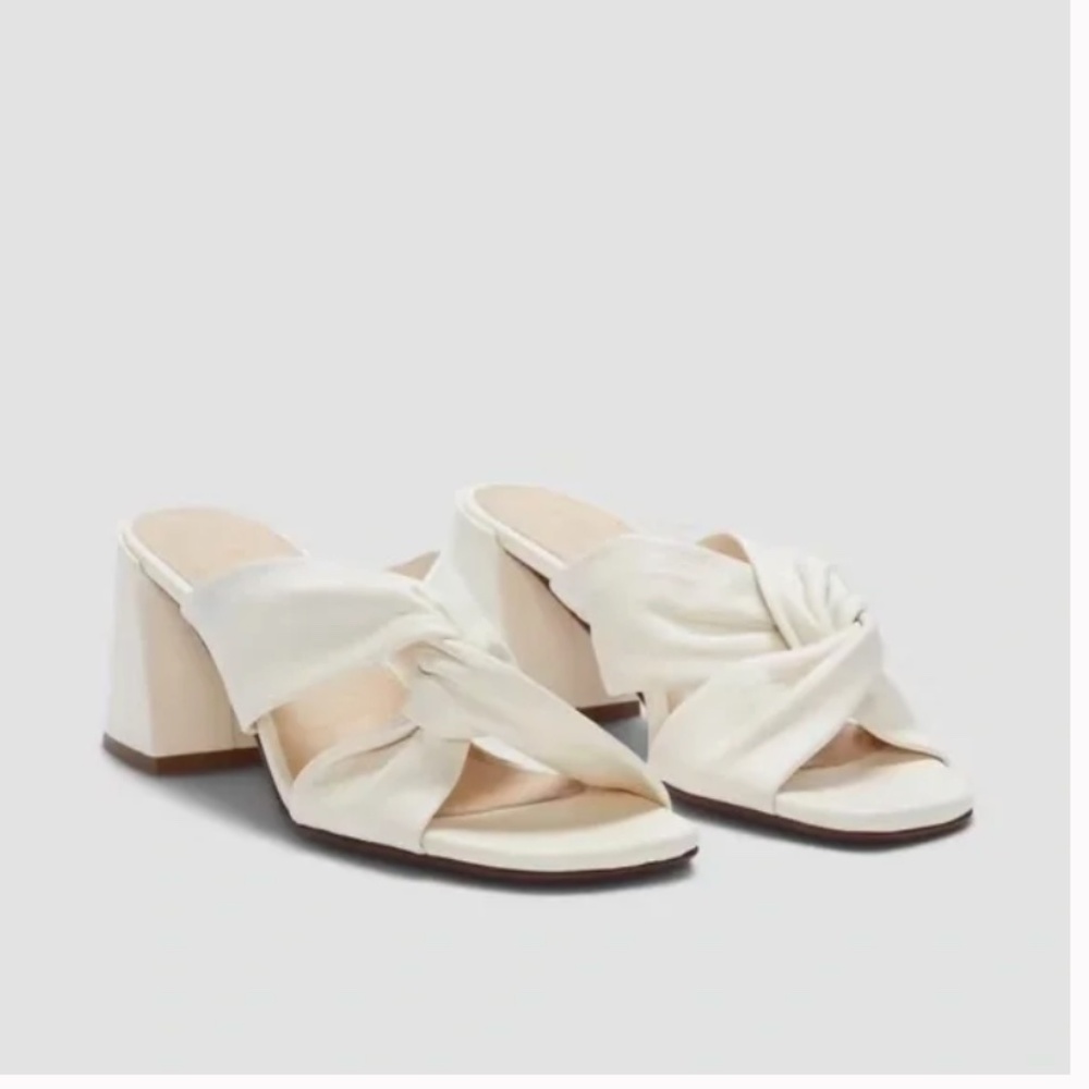 Everlane Women's Cream Heels